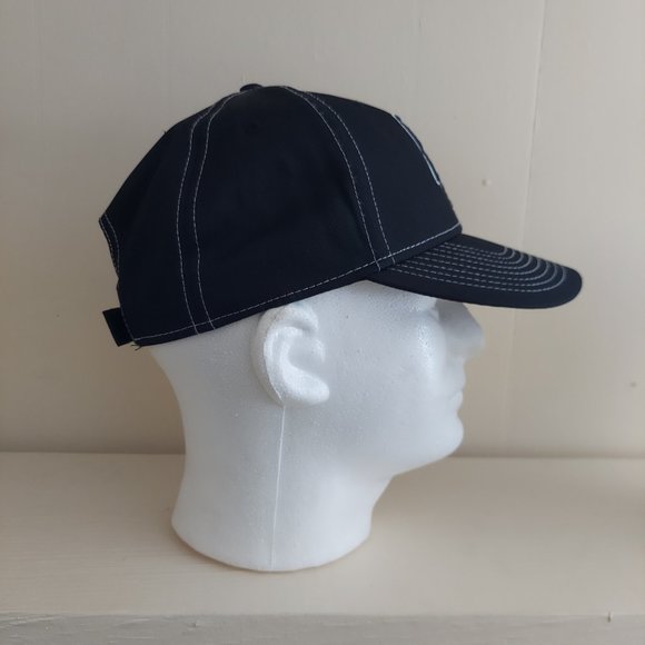 Black NFL Team Vikings Hat - Picture 4 of 5